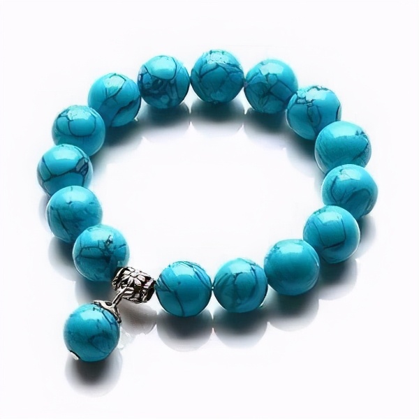 绿松石是有铁线的好还是没铁线的好(绿松石有铁线好还是没有好)