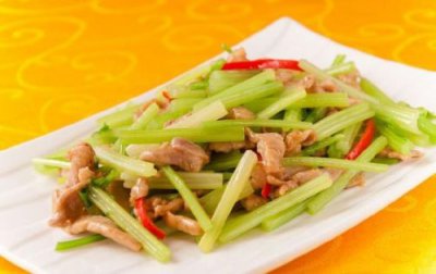​芹菜炒肉丝的做法(芹菜炒肉丝的功效与作用)