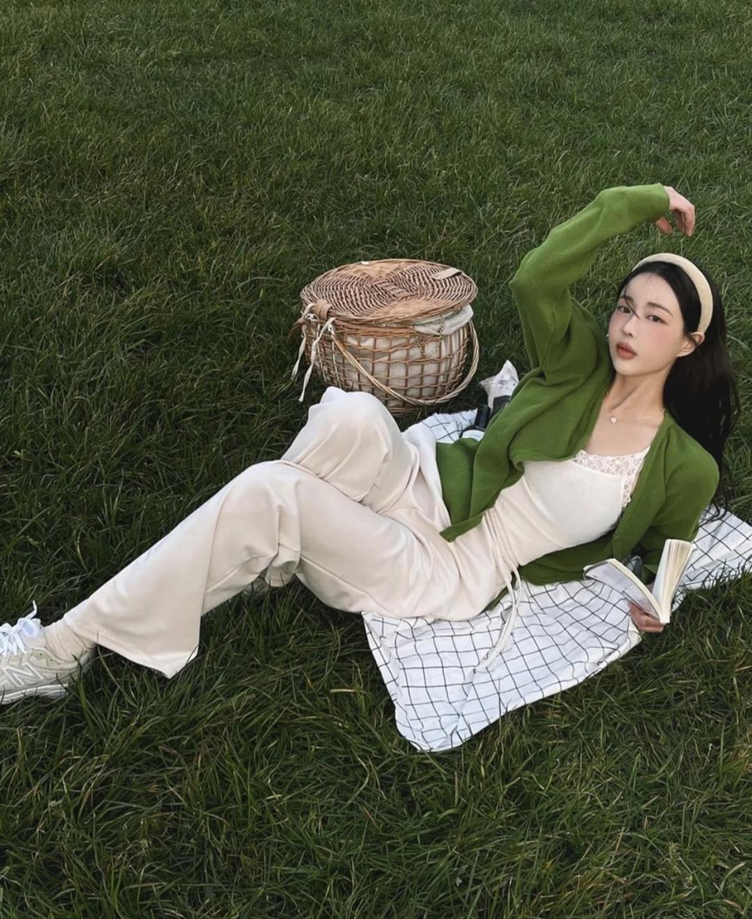 米白色的最佳10种颜色搭配(米白色搭配什么颜色好看)