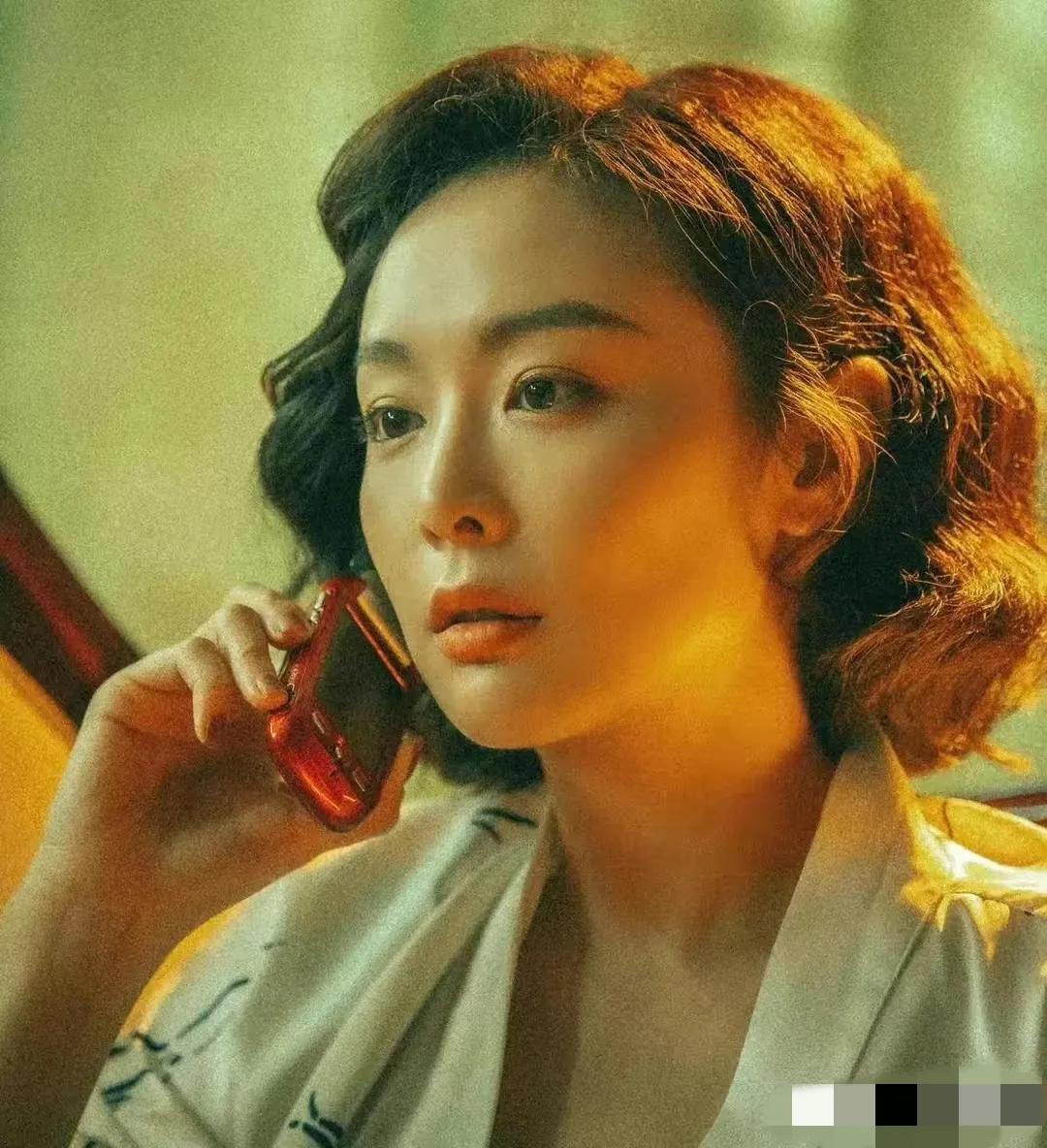 高叶把大嫂角色,展现的淋漓尽,现实里,跟角色扮演者很有所不同