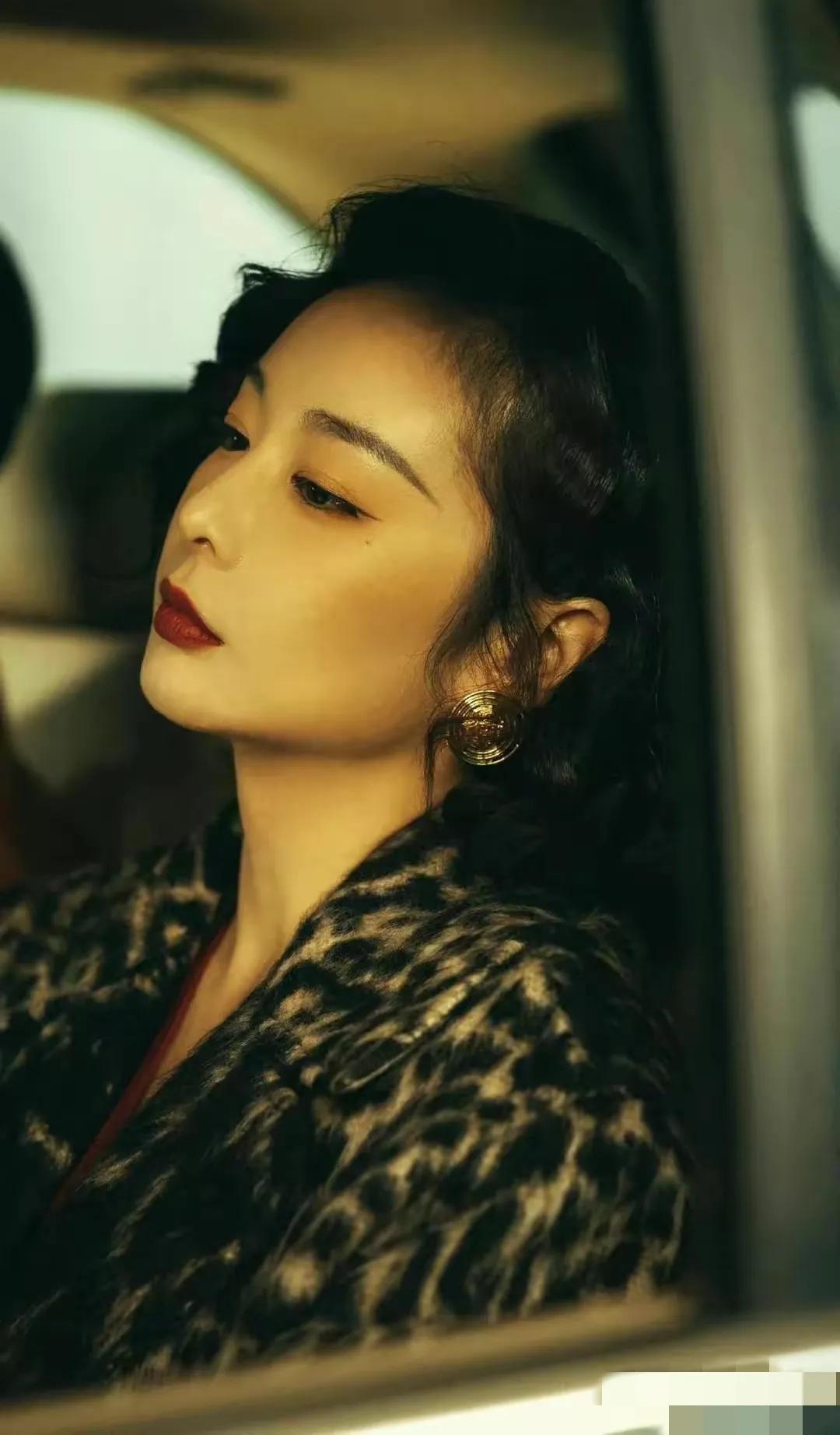 高叶把大嫂角色,展现的淋漓尽,现实里,跟角色扮演者很有所不同