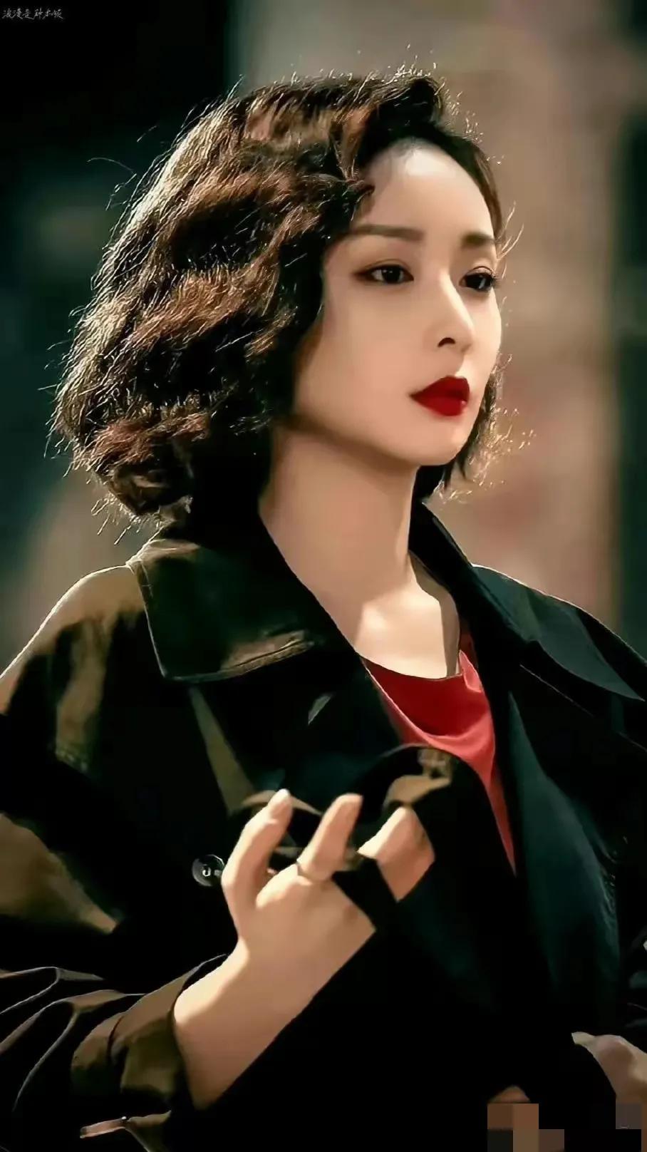 高叶把大嫂角色,展现的淋漓尽,现实里,跟角色扮演者很有所不同