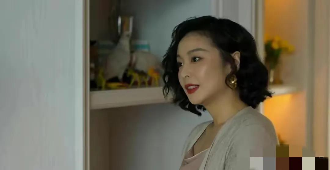 高叶把大嫂角色,展现的淋漓尽,现实里,跟角色扮演者很有所不同