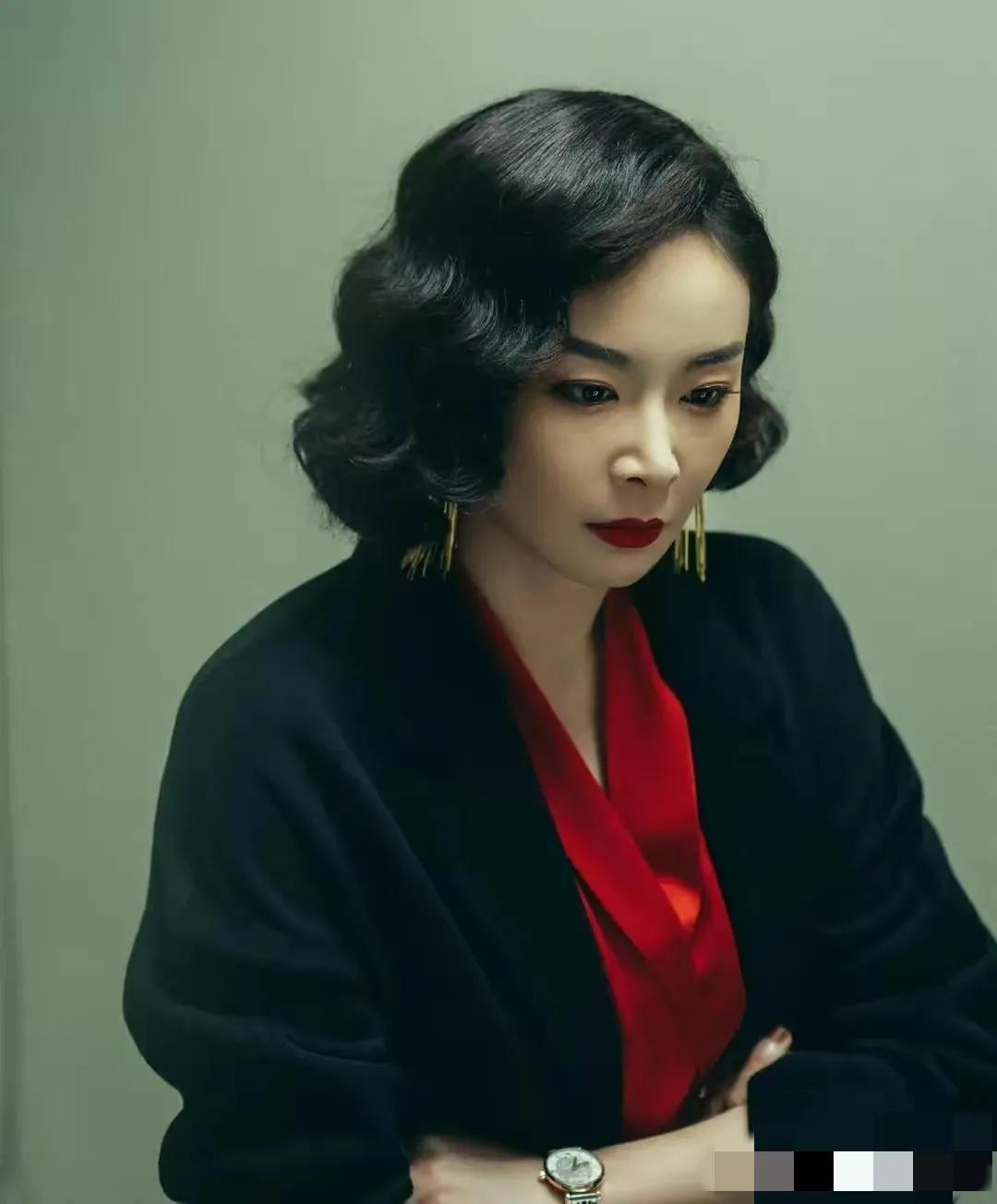 高叶把大嫂角色,展现的淋漓尽,现实里,跟角色扮演者很有所不同