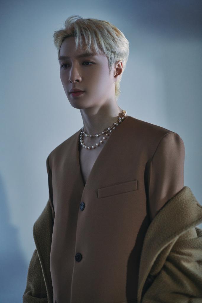 张艺兴发布新歌《没什么能给你》 大片释出 金发皮衣情绪感十足