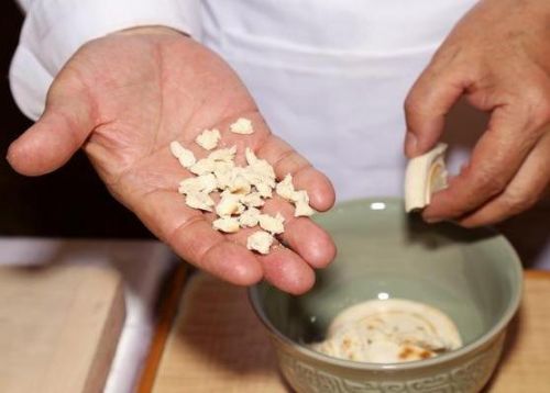 羊肉泡馍是我国哪一城市的风味食品? 西安 成都(羊肉泡馍是我国哪一城市的风味食品是西安还是兰州)-第2张图片-