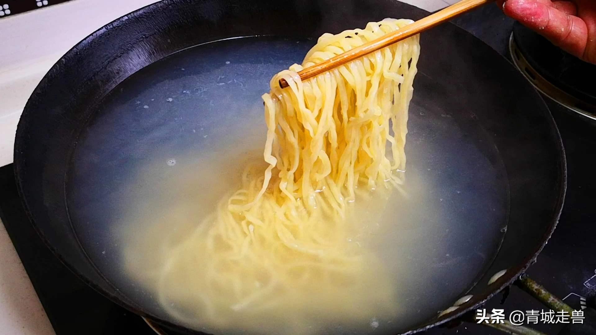 新鲜的面条怎么煮好吃(新鲜面条的正确煮法)