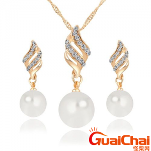 ​PEARL的意思是什么？PEARL翻译成中文是什么？