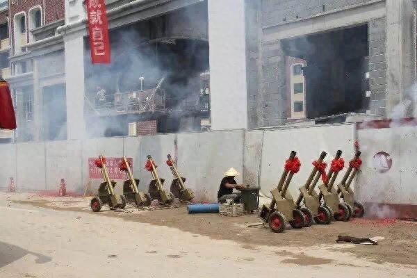 8月5日潍坊奎文实验初中乔迁新址