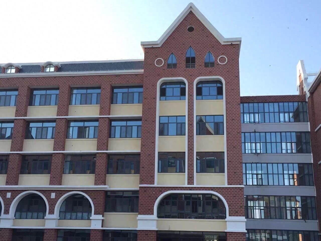 8月5日潍坊奎文实验初中乔迁新址