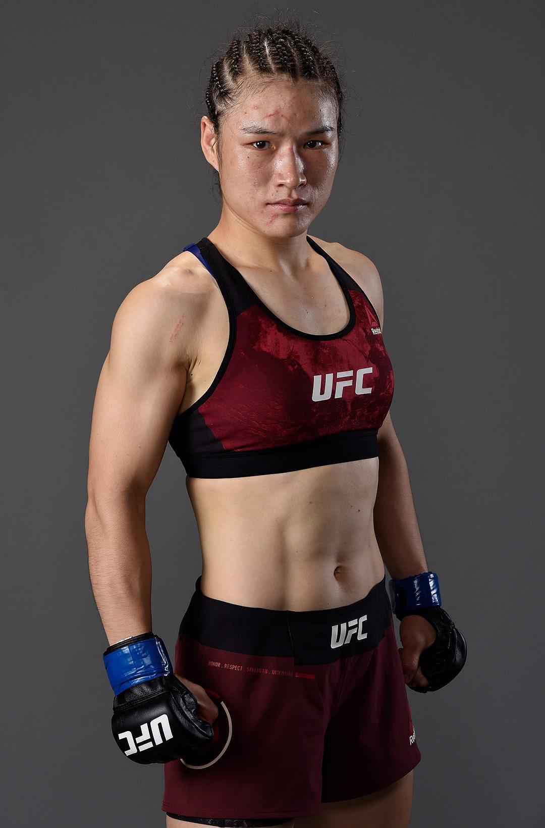 张伟丽个人资料写真作品