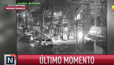 ​阿根廷门将被刺！路人第一时间不拍照？齐上阵阻止“施暴”！