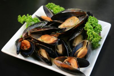 ​海虹怎么吃好吃又简单（吃海虹，记住不要加水煮，这才是正确做法，鲜嫩美味，