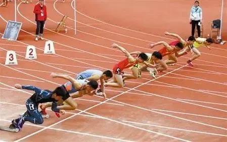 00米怎么跑最快技巧(送给各位体育生(100m的技巧))"