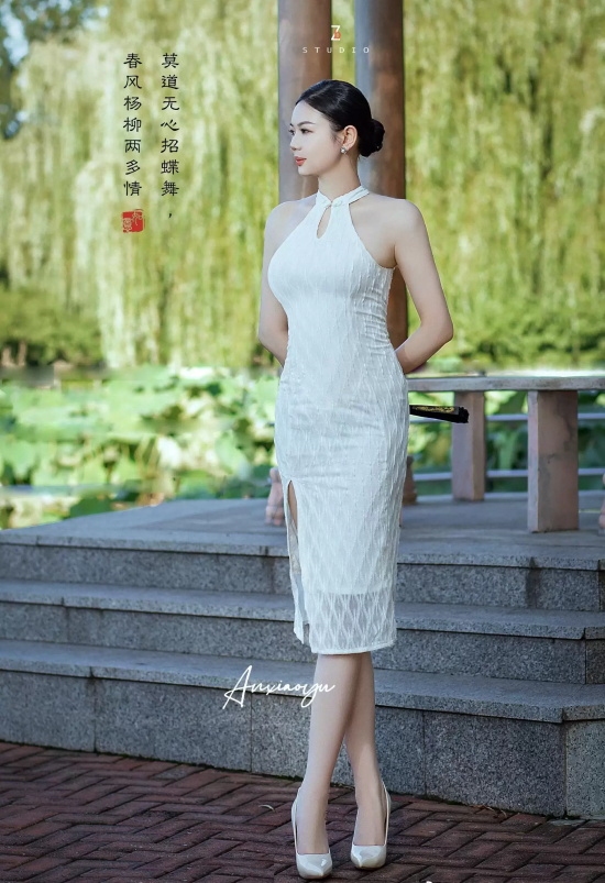旗袍女神安晓雨晒白色旗袍写真,前凸后翘尽显好身材