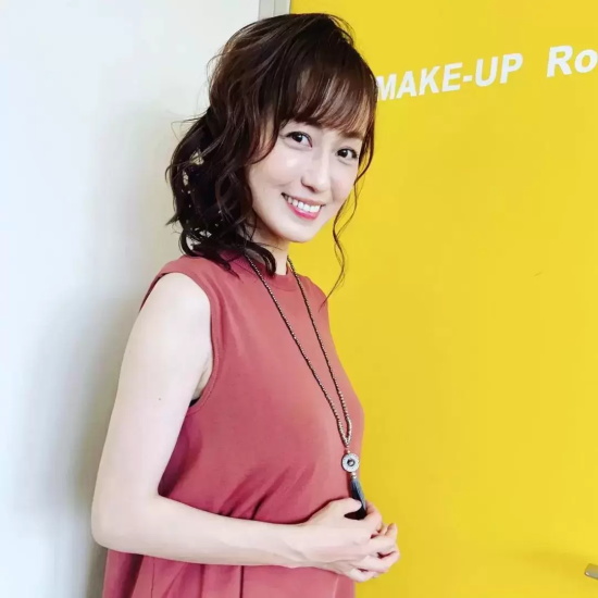 及川奈央：曾经最具影响力的暗黑女神，转型成功上岸