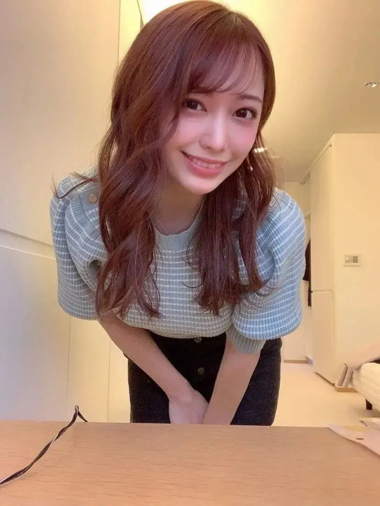 拥有娴熟撩人技艺的弥生美月写真分享,男人们心甘情愿进她的鱼塘!