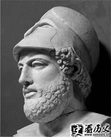 克里斯提尼塑像