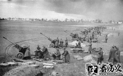 柏林战役的意义是什么 柏林战役苏军的暴行是什么 柏林战役后德军