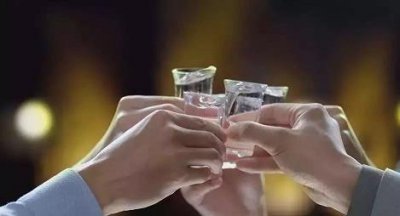 ​荣耀清典汾酒2500_汾酒集团53度清典荣耀杏花村清香型