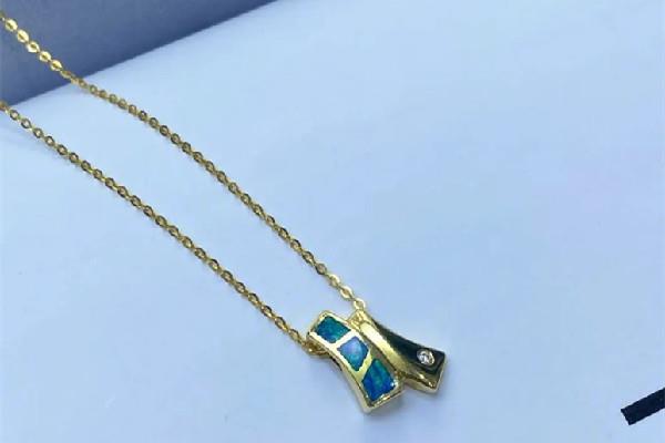 欧泊石怎么挑选 欧泊石颜色排行 欧泊石怎么挑选 欧泊石颜色排行