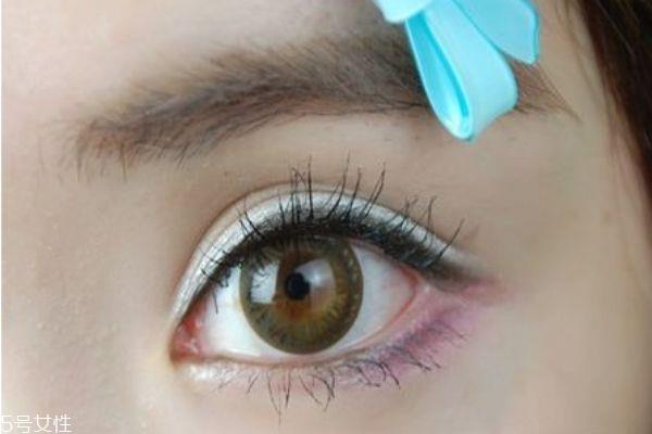 粉色眼影怎么画好看 粉紫色眼影画法 粉色眼影怎么画好看 粉紫色眼影画法