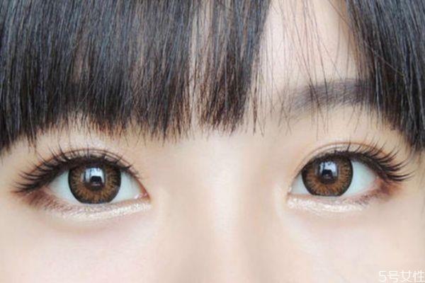 假睫毛会导致眼皮松吗 假睫毛贴久了眼皮会松吗 假睫毛会导致眼皮松吗 假睫毛贴久了眼皮会松吗