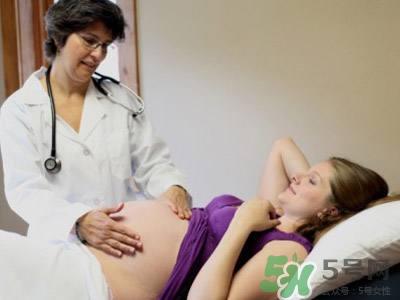 孕期高潮宫缩会怎样?孕期高潮对小孩有害吗? 孕期高潮宫缩会怎样?孕期高潮对小孩有害吗?