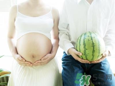 孕期高潮宫缩会怎样?孕期高潮对小孩有害吗? 孕期高潮宫缩会怎样?孕期高潮对小孩有害吗?