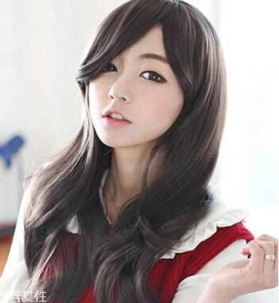 烫发是冷烫好还是热烫好?冷烫和热烫哪个更自然? 烫发是冷烫好还是热烫好?冷烫和热烫哪个更自然?