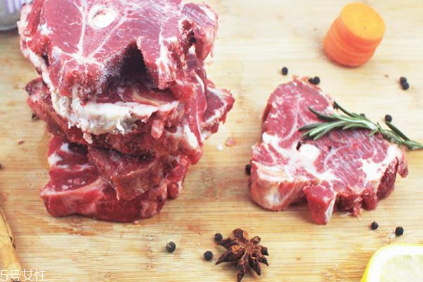 冬季吃羊肉需要注意的事项 冬季吃羊肉需要注意的事项