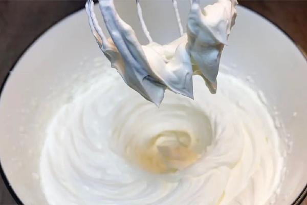 淡奶油适合做什么蛋糕 淡奶油做蛋糕方法 淡奶油适合做什么蛋糕 淡奶油做蛋糕方法