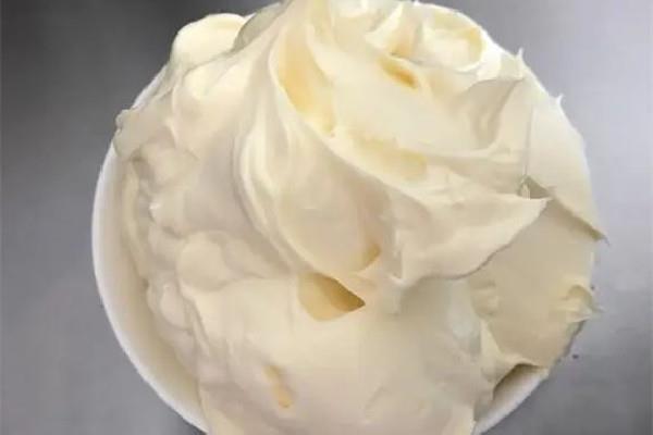 淡奶油适合做什么蛋糕 淡奶油做蛋糕方法 淡奶油适合做什么蛋糕 淡奶油做蛋糕方法