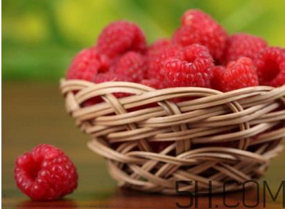 覆盆子的作用有哪些?覆盆子和桑葚哪个好吃? 覆盆子的作用有哪些?覆盆子和桑葚哪个好吃?