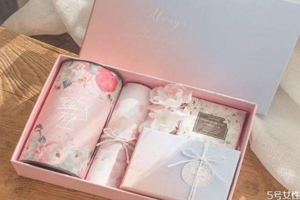 结婚送伴娘什么礼物好 结婚伴手礼送礼注意