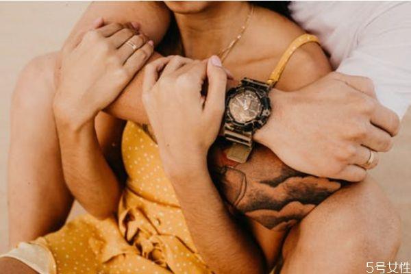 怀疑老公外面有人怎么办 发现老公有外遇应该怎么处理 怀疑老公外面有人怎么办 发现老公有外遇应该怎么处理