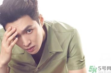 19岁男生身高体重标准是多少?19岁女生的标准身高体重是多少? 19岁男生身高体重标准是多少?19岁女生的标准身高体重是多少?