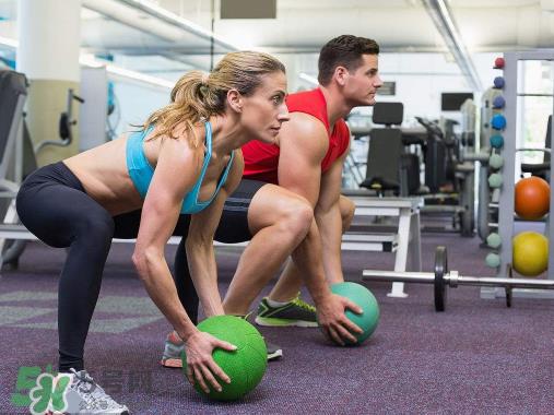 药球重量怎么选择?药球用多重的合适? 药球重量怎么选择?药球用多重的合适?