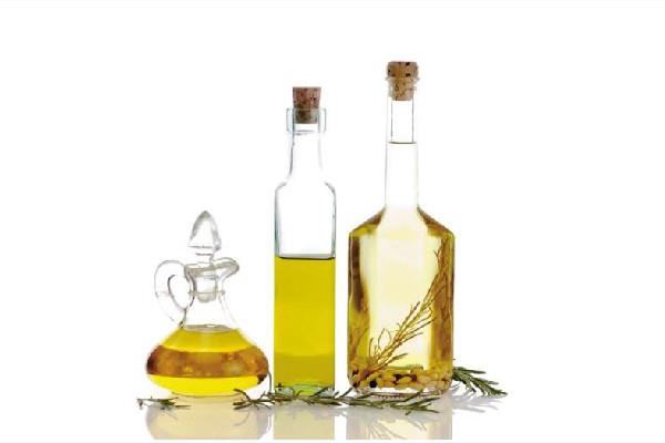 大豆油会凝固吗 大豆油凝固的好还是不凝固的好 大豆油会凝固吗 大豆油凝固的好还是不凝固的好