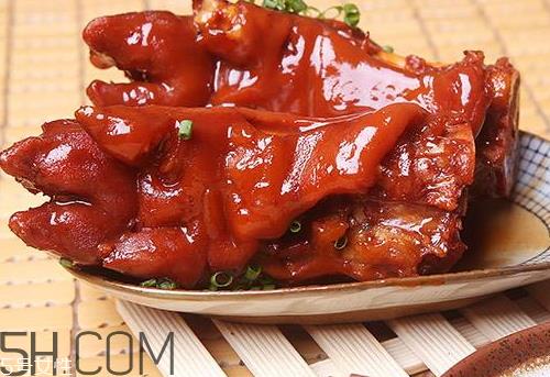 卤猪蹄用什么上色 卤猪蹄怎么上色