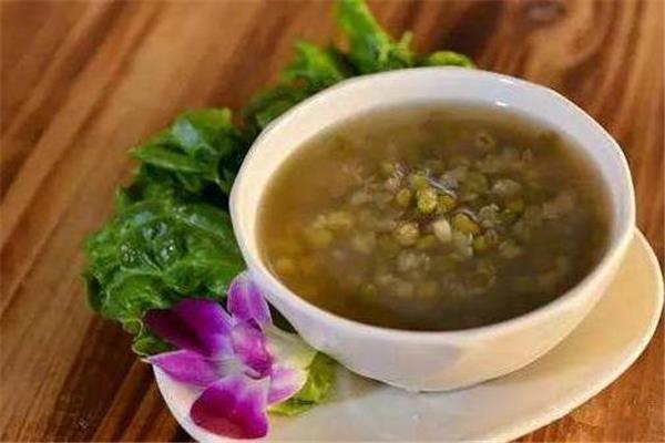 绿豆汤要提前泡绿豆吗 绿豆汤为什么要泡绿豆 绿豆汤要提前泡绿豆吗 绿豆汤为什么要泡绿豆