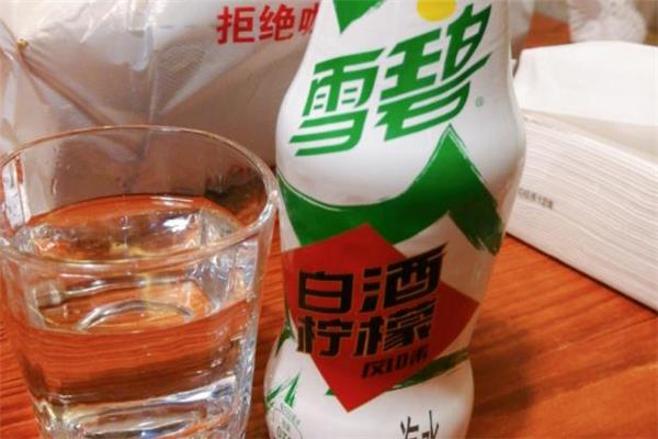 白酒味雪碧多少钱一瓶 白酒味雪碧好喝吗 白酒味雪碧多少钱一瓶 白酒味雪碧好喝吗