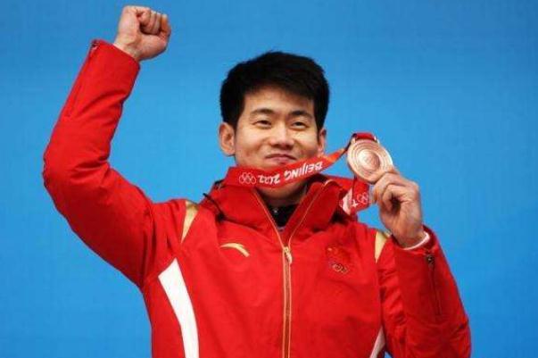 闫文港领奖时反复确认国旗是正面的 钢架雪车最高时速多少 闫文港领奖时反复确认国旗是正面的 钢架雪车最高时速多少