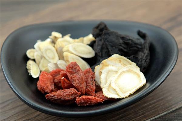 西洋参茶上火吗 西洋参茶凉性还是热性 西洋参茶上火吗 西洋参茶凉性还是热性