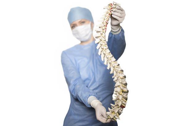 肩膀硬如何缓解?做伸展操锻炼菱形肌 肩膀硬如何缓解?做伸展操锻炼菱形肌