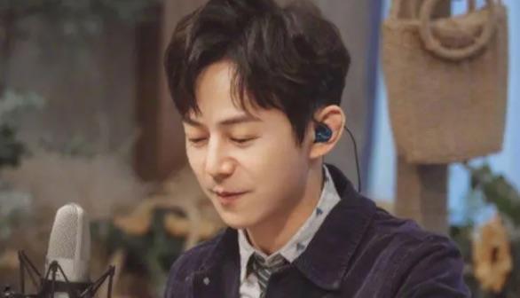 娱乐何炅为什么否认结婚（何炅妻子叫什么名字）  1