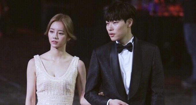 娱乐柳俊烈和惠利承认分手是真的吗？两人的感情状况又如何  2