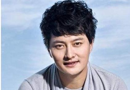 娱乐姬云飞比关凌大20岁真的吗（姬云飞感情史曝光）  2