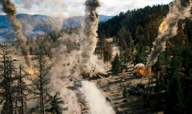 影视灾难片排行榜前十名电影(十大顶级灾难片推荐)  1