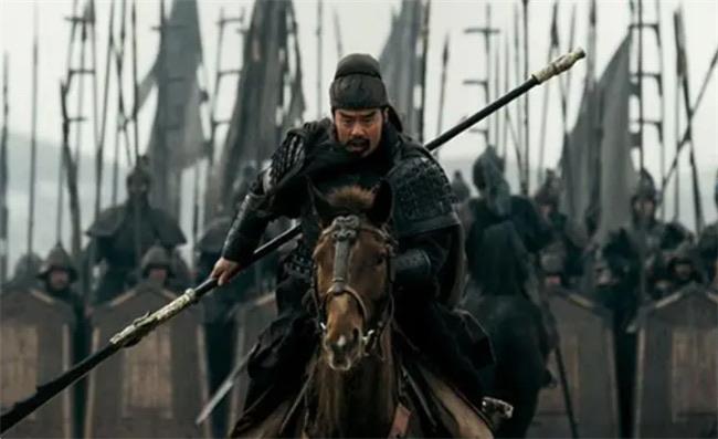 历史诸葛亮怕关羽 不是怕其造反而是怕他这一点 后来果然应验1